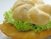 Surschnitzel-Semmel